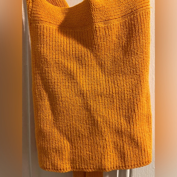 Aritzia Wilfred crop top - Picture 4 of 4